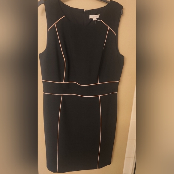 Ann Taylor Black Loft Sheath Dress with Pink Piping NWT Size 10 - Picture 1 of 3